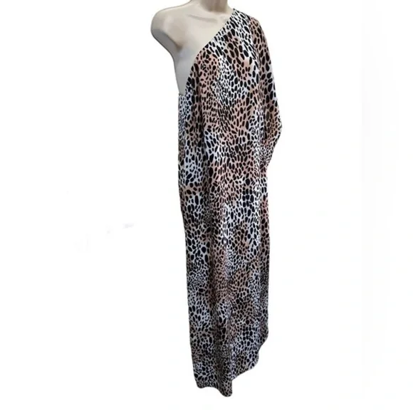 Buddy Love Grace Cheetah One shoulder maxi dress with side slit. - Picture 7 of 9